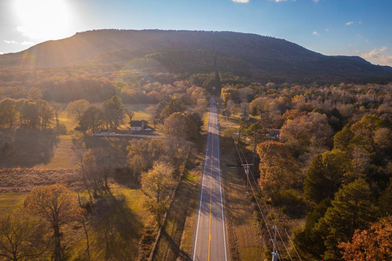 Villa Nebo'S Foot, Hiking And Biking Escape With Game Shed Dardanelle Exterior foto